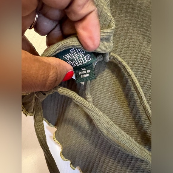 Wild Fable Handkerchief Halter - Picture 5 of 5